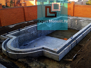 vozvedenie monolitnogo basseyna in jelezobetona