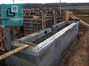 stroitelstvo sten perekritiya dlya elitnogo doma