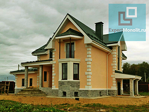 stroitelstvo elitnogo doma s fasadnoy otdelkoy